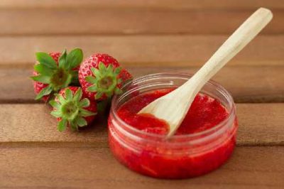 trattamenti di bellezza alla fragola